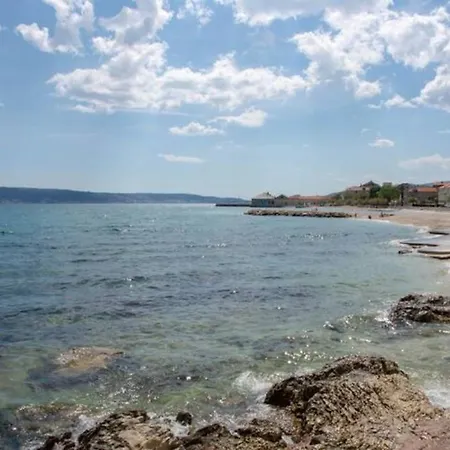 By The Sea West Apartman