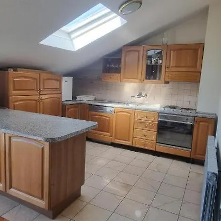 By The Sea West Kastela